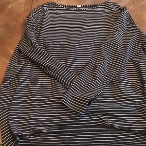 Lululemon back in action sz 10 stripe top t shirt